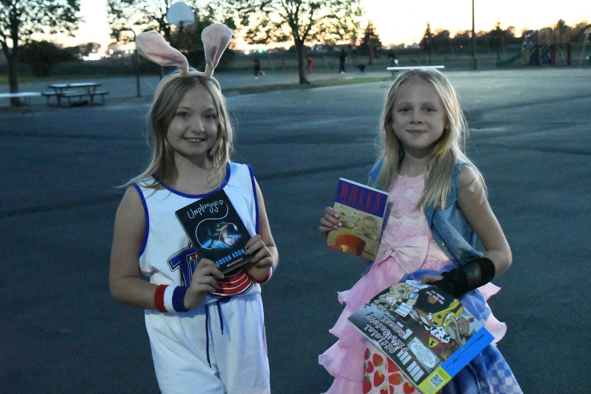 Picture of WES Trunk-or-Treat event; students in costumes